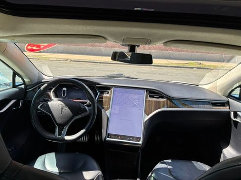 Used 2013 Tesla Model S Performance RWD image 18