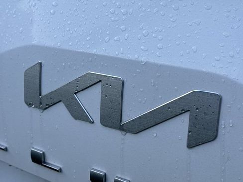 Used 2022 Kia Telluride S FWD image 9