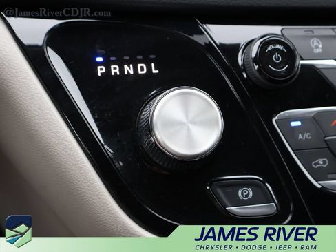 Used 2023 Chrysler Voyager LX FWD image 36