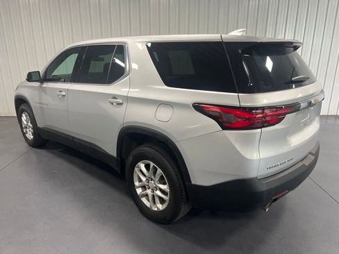 Used 2022 Chevrolet Traverse LS image 18
