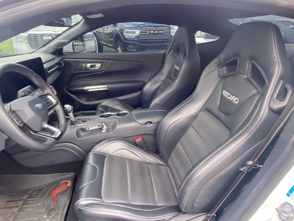 Used 2024 Ford Mustang GT Premium w/ GT Performance Package RWD image 3