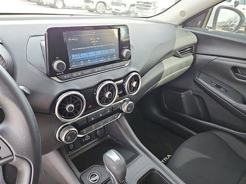 Used 2025 Nissan Sentra S image 17