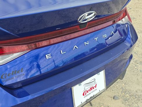 Used 2022 Hyundai Elantra SEL image 6