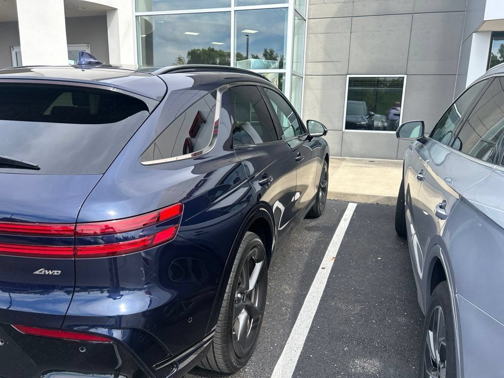 Used 2026 Genesis GV70 2.5T Sport Prestige AWD/4WD image 8