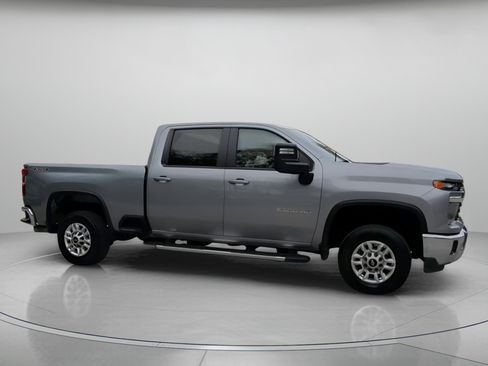 Used 2025 Chevrolet Silverado 2500 LT w/ Convenience Package AWD/4WD image 34