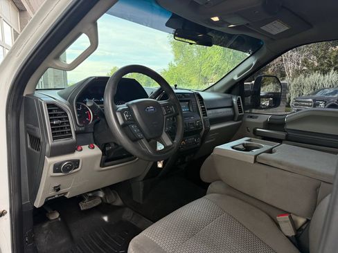 Used 2019 Ford F250 XLT w/ FX4 Off-Road Package AWD/4WD image 23