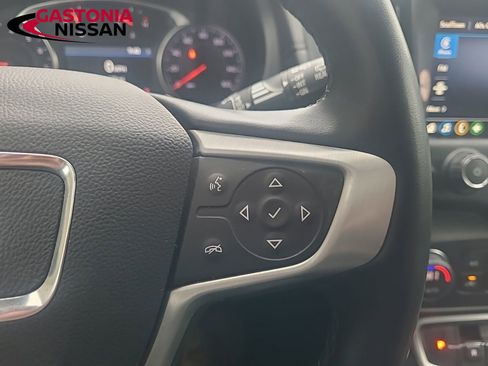 Used 2024 GMC Terrain SLT image 41