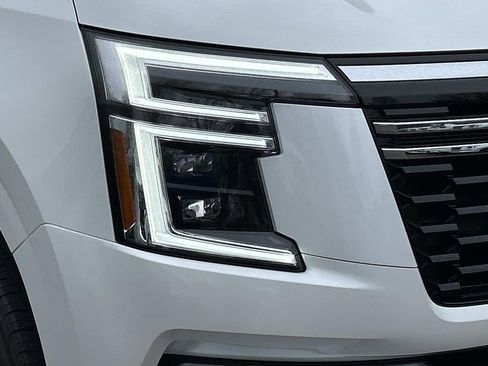 New 2026 Nissan Armada Platinum AWD/4WD image 9