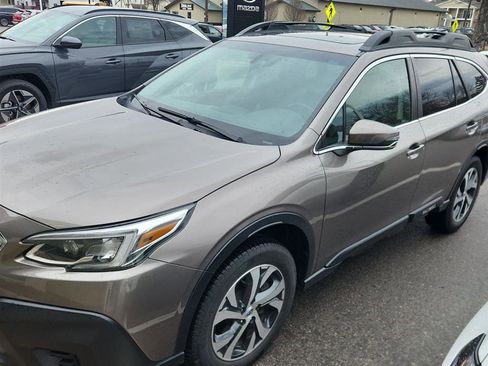 Used 2022 Subaru Outback Limited XT image 9