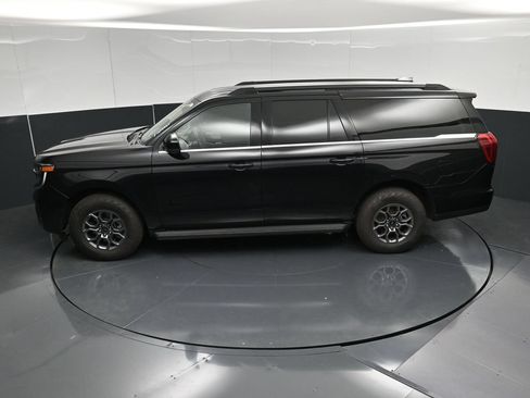 Used 2025 Ford Expedition Max Active AWD/4WD image 43