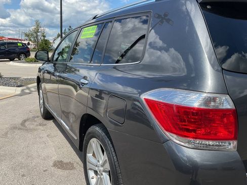 Used 2013 Toyota Highlander Limited AWD/4WD image 5