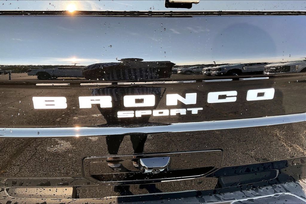 New 2026 Ford Bronco Sport Outer Banks w/ Outer Banks Tech Package+ AWD/4WD image 9
