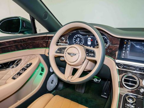 Used 2024 Bentley Continental GT V8 image 24
