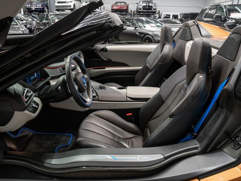 Used 2019 BMW i8 Roadster AWD/4WD image 33