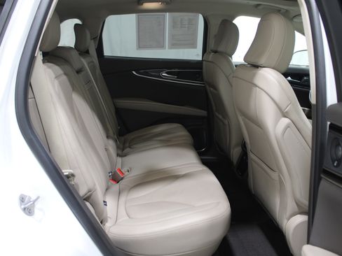 Certified 2023 Lincoln Nautilus Reserve w/ Equipment Group 201A image 28