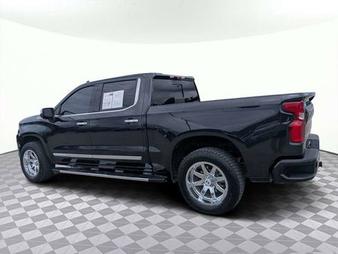 Used 2024 Chevrolet Silverado 1500 High Country w/ Technology Package AWD/4WD image 6