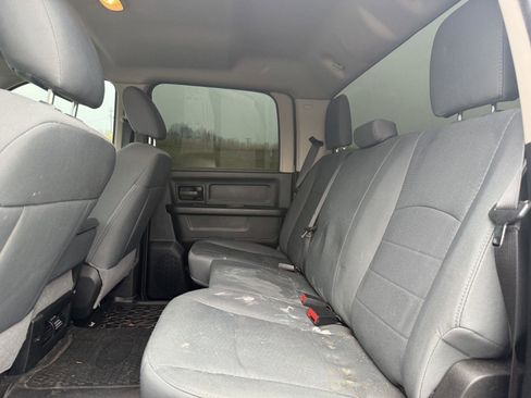 Used 2018 RAM 2500 Tradesman w/ Chrome Appearance Group image 17