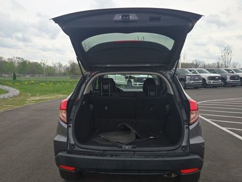 Used 2018 Honda HR-V EX image 10