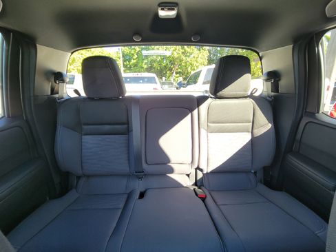 Used 2023 Nissan Frontier SV w/ Midnight Edition Package image 15