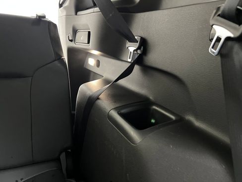 Used 2025 Mitsubishi Outlander SE FWD image 40