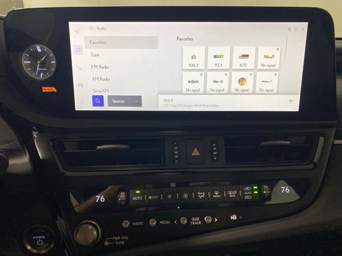 Used 2023 Lexus ES 300h w/ Accessory Package (Z2) FWD image 20