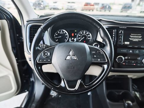 Used 2016 Mitsubishi Outlander SEL FWD image 21