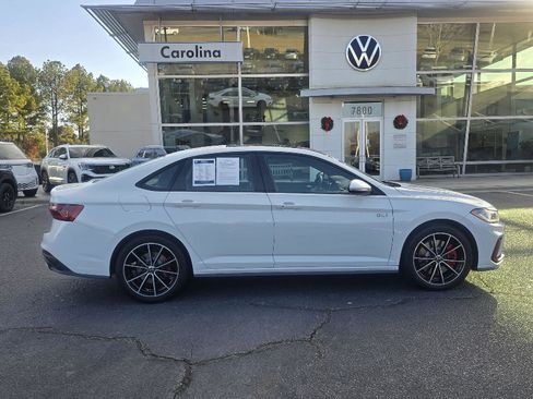 Used 2025 Volkswagen Jetta GLI Autobahn image 5
