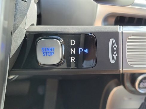 New 2026 Hyundai Ioniq 9 SE image 8