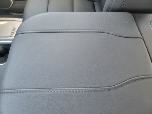 Used 2026 Chevrolet Silverado 1500 LT w/ Leather Package image 24