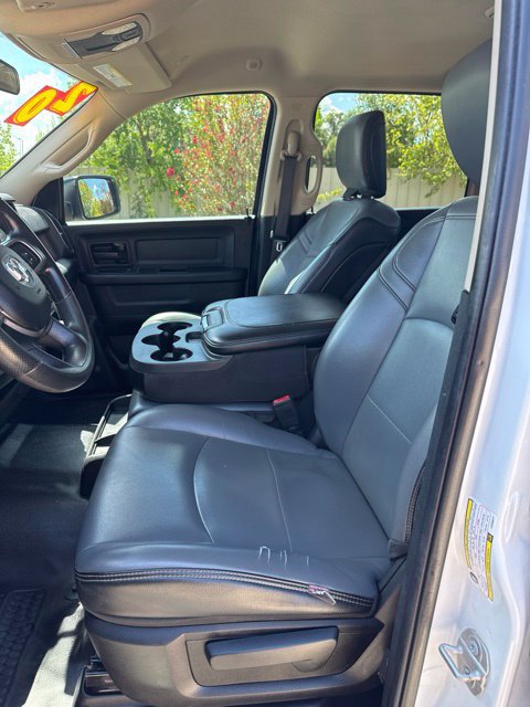 Used 2020 RAM 2500 Tradesman w/ Chrome Appearance Group RWD image 16
