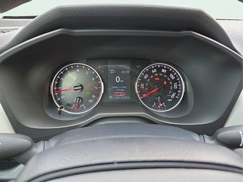 Used 2020 Toyota RAV4 XLE FWD image 23