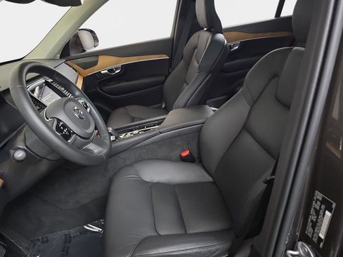 Used 2024 Volvo XC90 T8 Plus AWD/4WD image 17