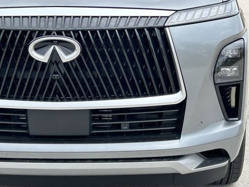 New 2026 INFINITI QX80 Luxe RWD image 8