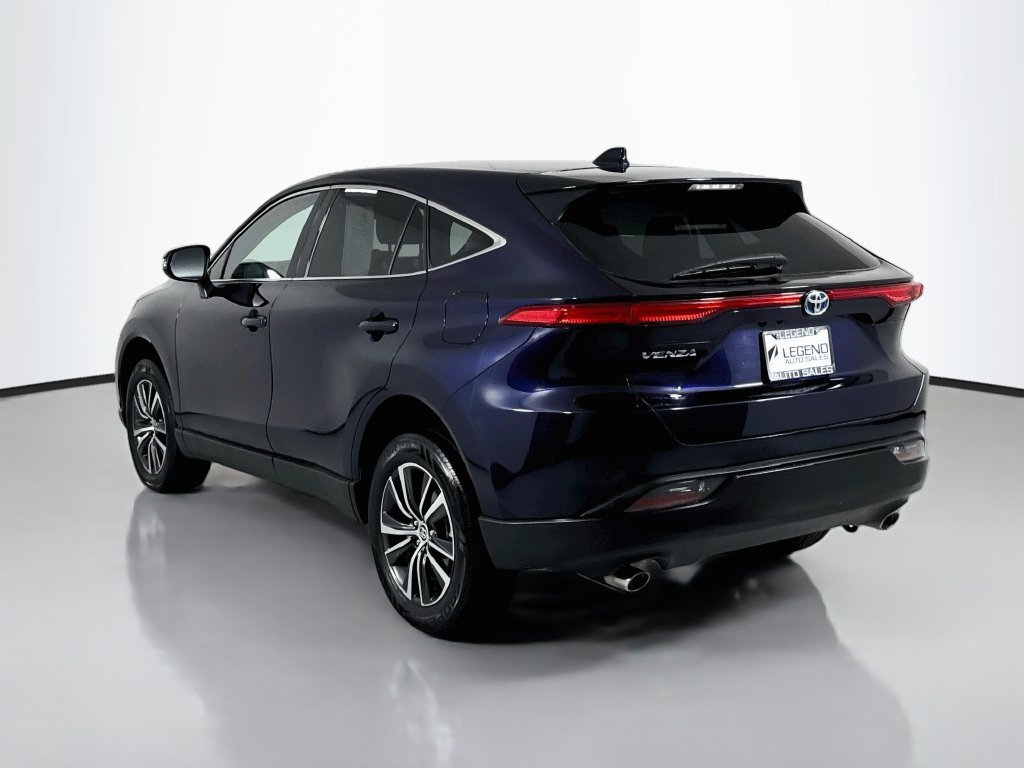 Used 2024 Toyota Venza LE AWD/4WD image 8
