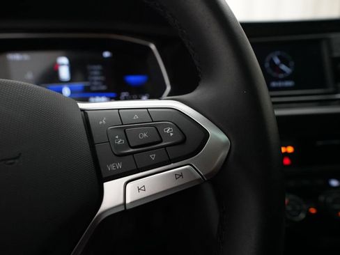 Used 2023 Volkswagen Jetta SE FWD image 18