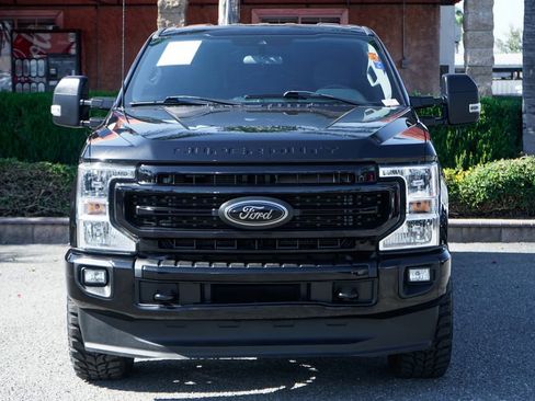 Used 2022 Ford F250 XLT w/ Black Appearance Package AWD/4WD image 3