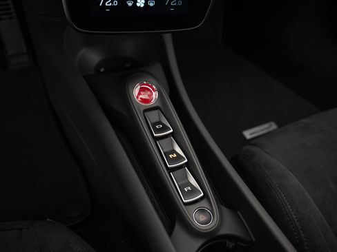 Used 2024 McLaren Artura RWD image 13