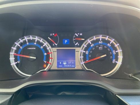 Certified 2018 Toyota 4Runner TRD Off-Road Premium image 6