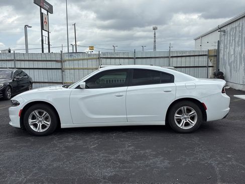 Used 2022 Dodge Charger SXT image 1