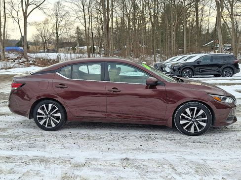 Used 2022 Nissan Sentra SV w/ SV Premium Package image 26
