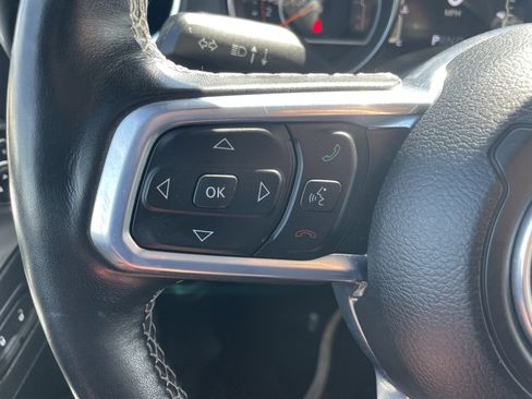 Used 2021 Jeep Wrangler Unlimited Sahara w/ Uconnect 4C Nav & Sound Group AWD/4WD image 14