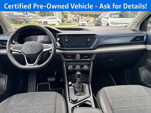 Used 2023 Volkswagen Taos SE w/ Panoramic Sunroof Package AWD/4WD image 9