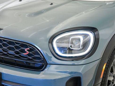 Used 2023 MINI Cooper Countryman S w/ Signature Upholstery Package FWD image 8