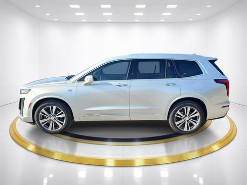 Used 2020 Cadillac XT6 Premium Luxury w/ LPO, Floor Liner Package AWD/4WD image 8