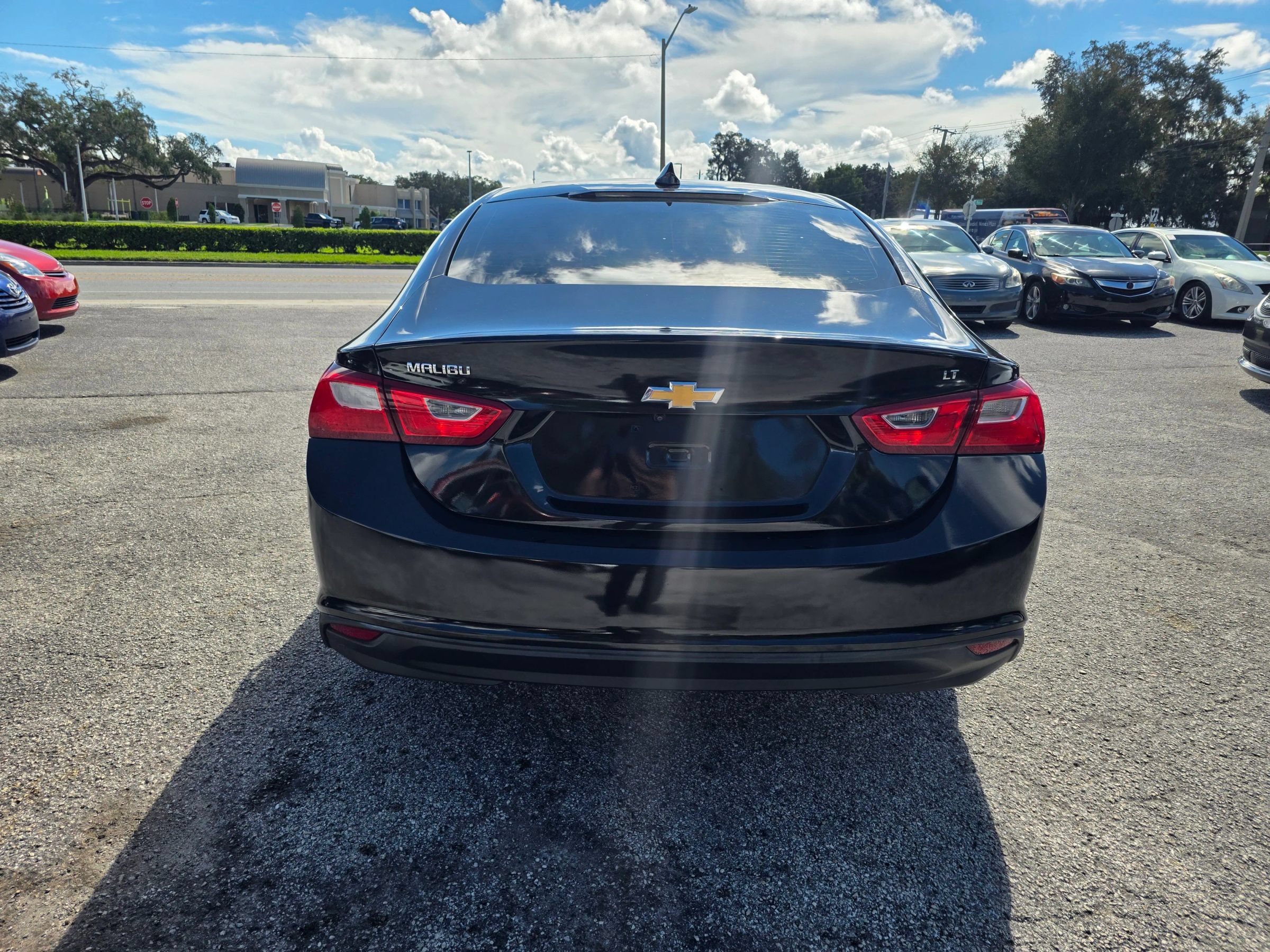 Used 2018 Chevrolet Malibu LT FWD image 6