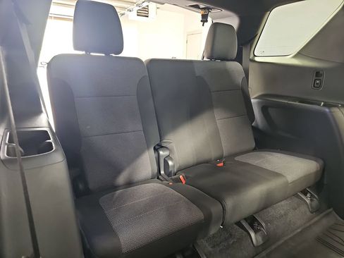 Certified 2023 Chevrolet Traverse LT w/ LPO, Floor Liner Package AWD/4WD image 15