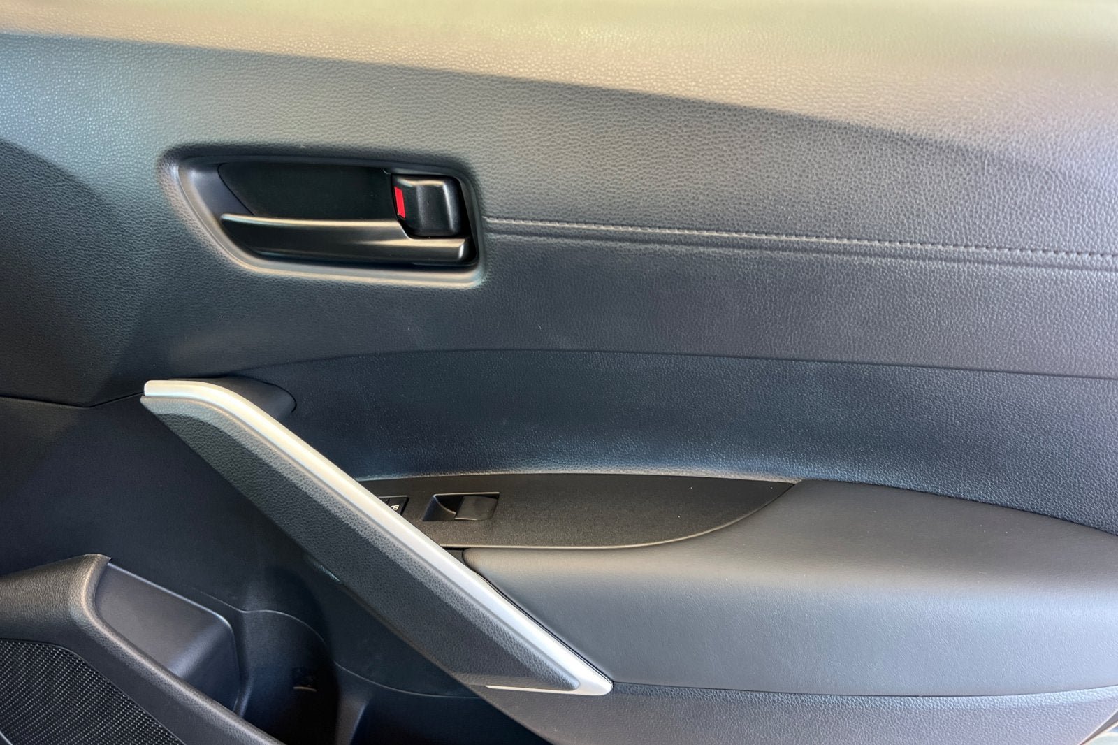 New 2026 Toyota Corolla Cross LE w/ Moonroof Package FWD image 52