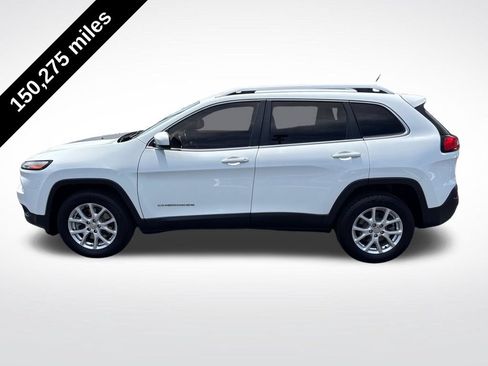 Used 2015 Jeep Cherokee Latitude AWD/4WD image 2