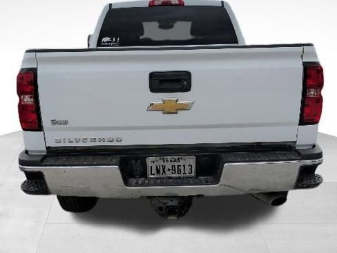 Used 2019 Chevrolet Silverado 2500 W/T w/ WT Convenience Package AWD/4WD image 4