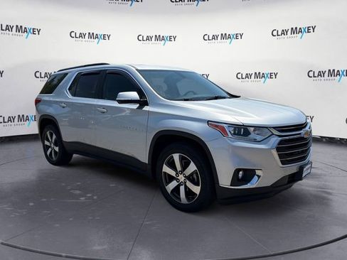 Used 2019 Chevrolet Traverse LT w/ LT Premium Package AWD/4WD image 7